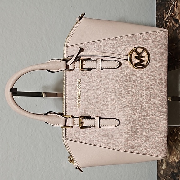 MICHAEL Michael Kors Handbags - NWOT Michael Kors Handbag/Crossbody